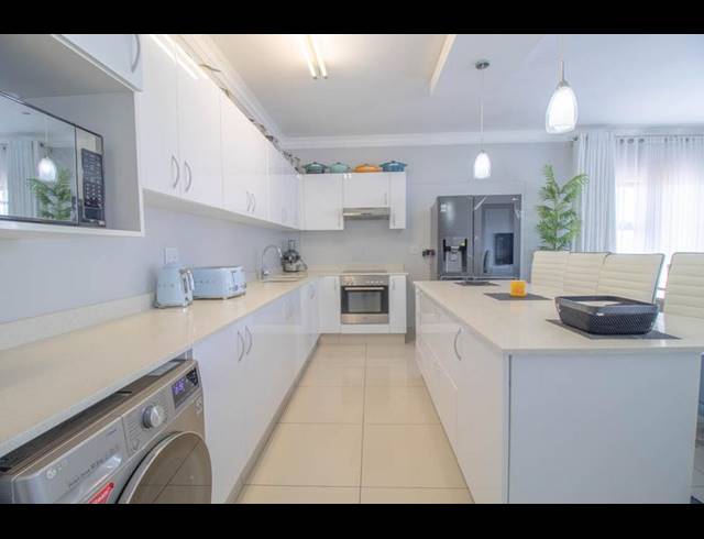 3 BEDROOM PROPERTY TO RENT IN UMHLANGA RIDGE